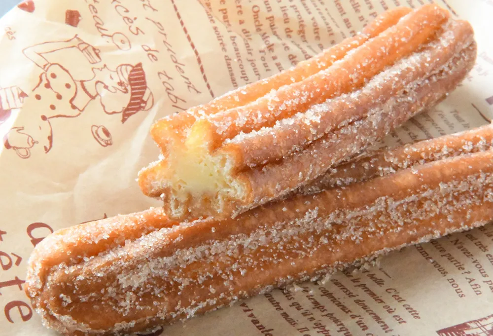 チュロス＜シュガー・シナモン・ココア・ストロベリー＞