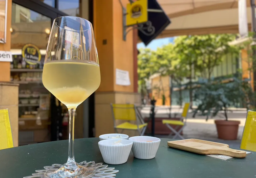 ももスパークリングワイン