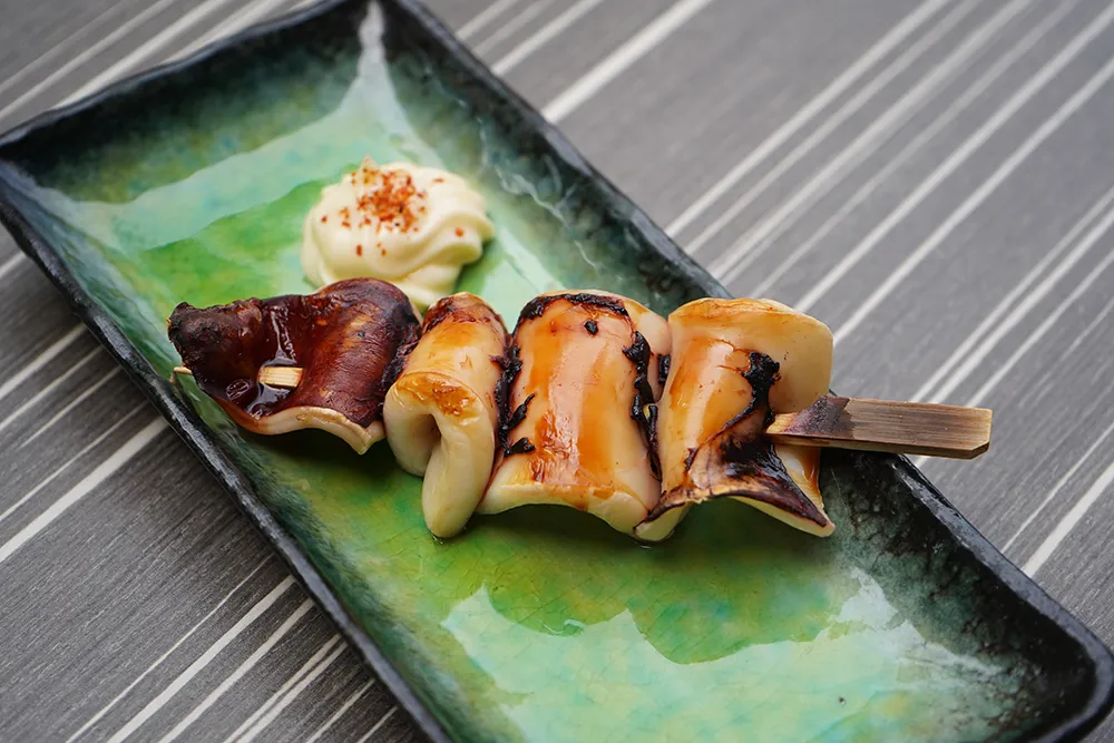 香ばしい醤油香る イカ串焼き