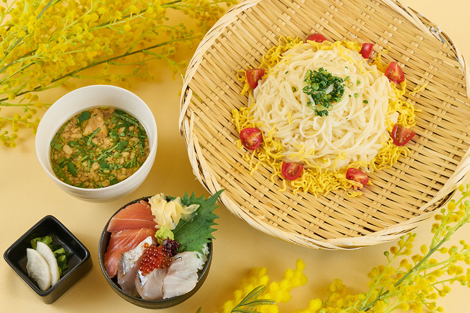 氷見うどんとミニ海鮮丼セットミモザ風